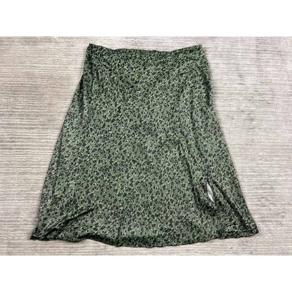 Time and Tru Skirt Womens XXXL 22 Green Animal Print Long Pull On Slit Casual